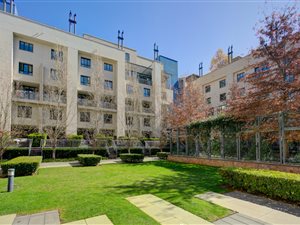 2 Bed Apartment in Melrose Arch