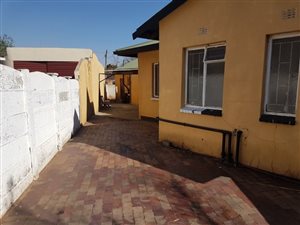 1 Bedroom Garden Cottage in Minnebron