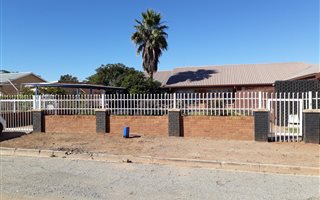 4 Bedroom House in Postmasburg