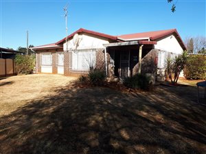 3 Bed House in Edelweiss