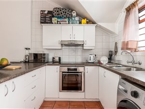 2 Bed Apartment in Brackenfell Central