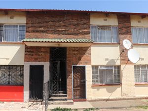 2 Bed Flat in Eldorado Park