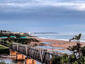 3 Bedroom Apartment in Illovo Beach