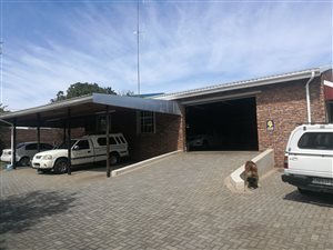 584 m² Office Space in Newton Park