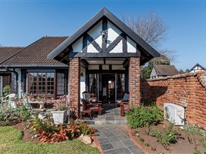 3 Bed Simplex in Hillcrest Central
