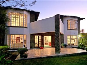 5 Bed House in Woodmead