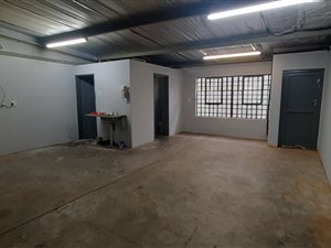 105 m² Commercial space in Springfield