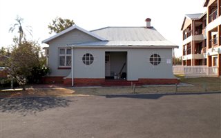1 Bedroom Flat in Pelham
