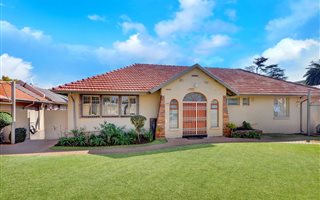 3 Bedroom House in Emmarentia