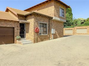3 Bed Apartment in Alberton