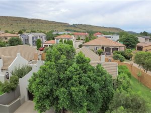 3 Bed Townhouse in Pinehaven