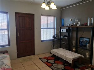 2 Bed House in Bonteheuwel