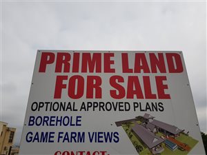 1515 m² Land available in Reservoir Hill