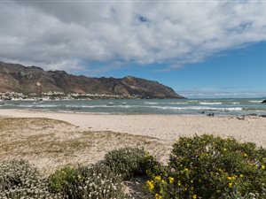 3 Bedroom House in Gordons Bay Central