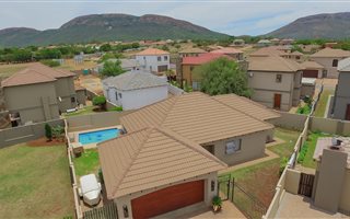 3 Bedroom House in Melodie