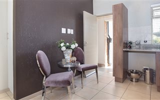 2 Bedroom Apartment in Lonehill