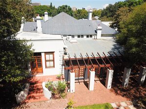 890 m² Commercial space in Parktown