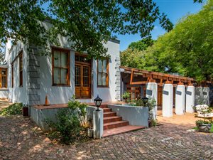 890 m² Commercial space in Parktown