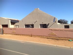 3 Bed House in Eldorado Park