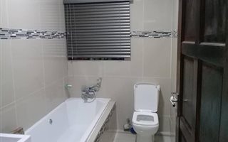 2 Bedroom Townhouse in Akasia