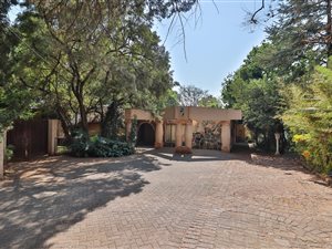 11 Bed House in Clubview