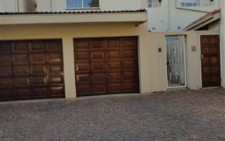 4 Bedroom Duplex in Bruma