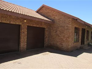 2 Bedroom House in Flora Park