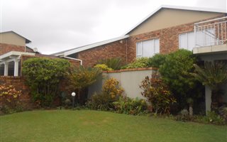 3 Bedroom Townhouse in Shelly Beach