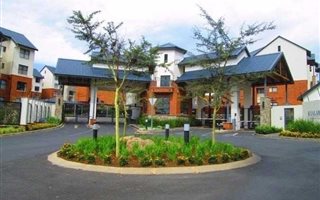 3 Bedroom Apartment in Kyalami AH