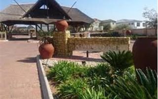 1046 m² Land available in Bendor