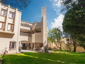 3 Bed Apartment in Hyde Park