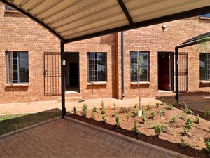 2 Bed Apartment in Elandspoort