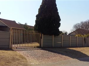 3 Bed House in Sherwood Gardens