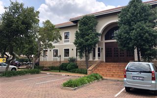 652 m² Office Space in Vorna Valley