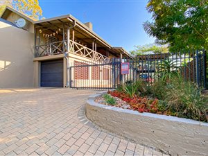 4 Bed House in Villieria