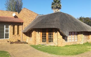 6 Bedroom House in Parkhill Gardens