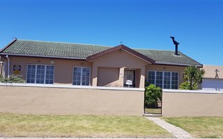 3 Bedroom House in Ottery