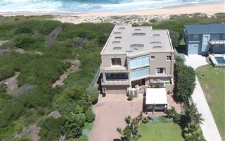 5 Bedroom House in Myoli Beach