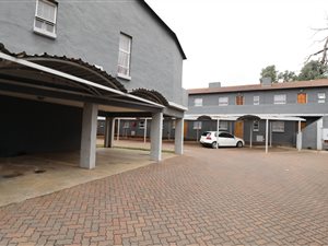 1 Bed Flat in Pollak Park