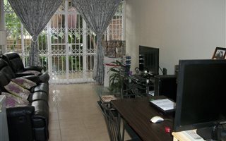 2 Bedroom Flat in Denlee