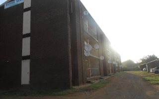 2 Bedroom Apartment in Vanderbijlpark CE2