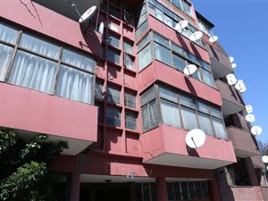 2 Bed Apartment in Hillbrow