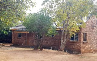 2 Bedroom House in Kampersrus AH
