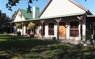 1450 m² Commercial space in Humansdorp
