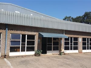 1100 m² Commercial space in Queensmead Industrial