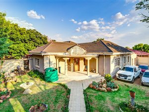 2 Bed House in Plantation
