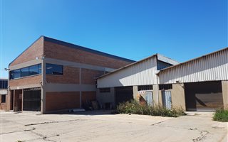 1633 m² Industrial space in Activia Park