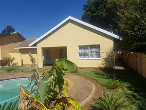 3 Bedroom House in Brackendowns