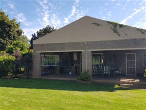 2 ha Farm in Rustenburg Rural