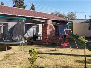 3 Bed House in Petrusburg
